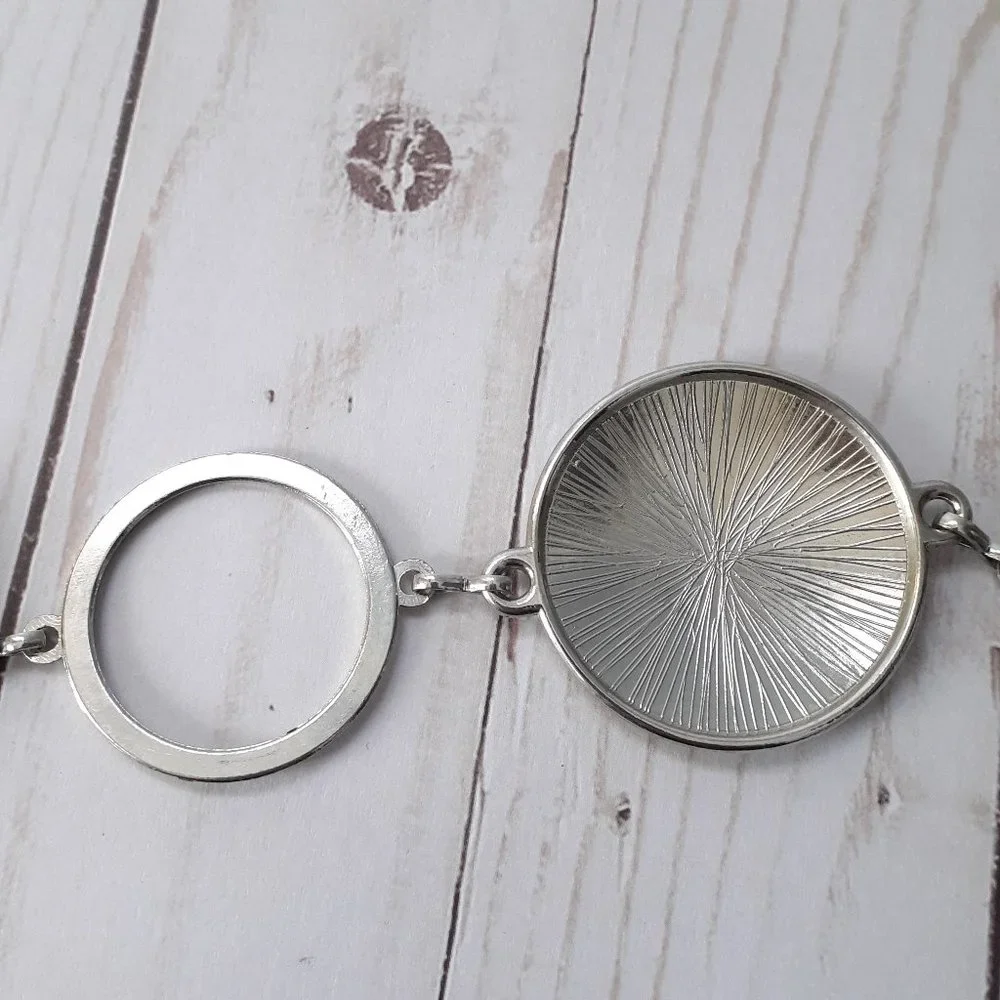 Solid Disc & O-Ring Circle Silvertone Chain Belt